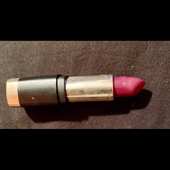 milani bold matte lipstick